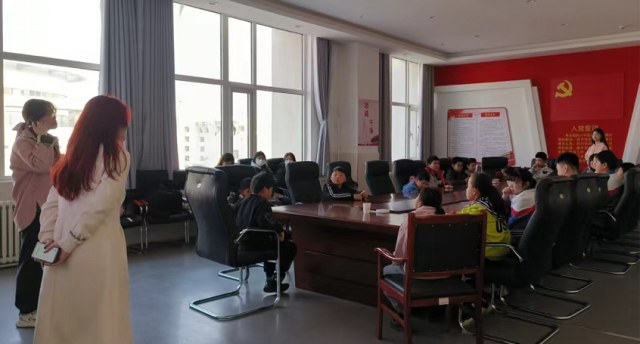 �ĳǴ�ѧ�����ѧԺ����������չ�������۹����ҿ�չ����ϵ�ؽ̣�