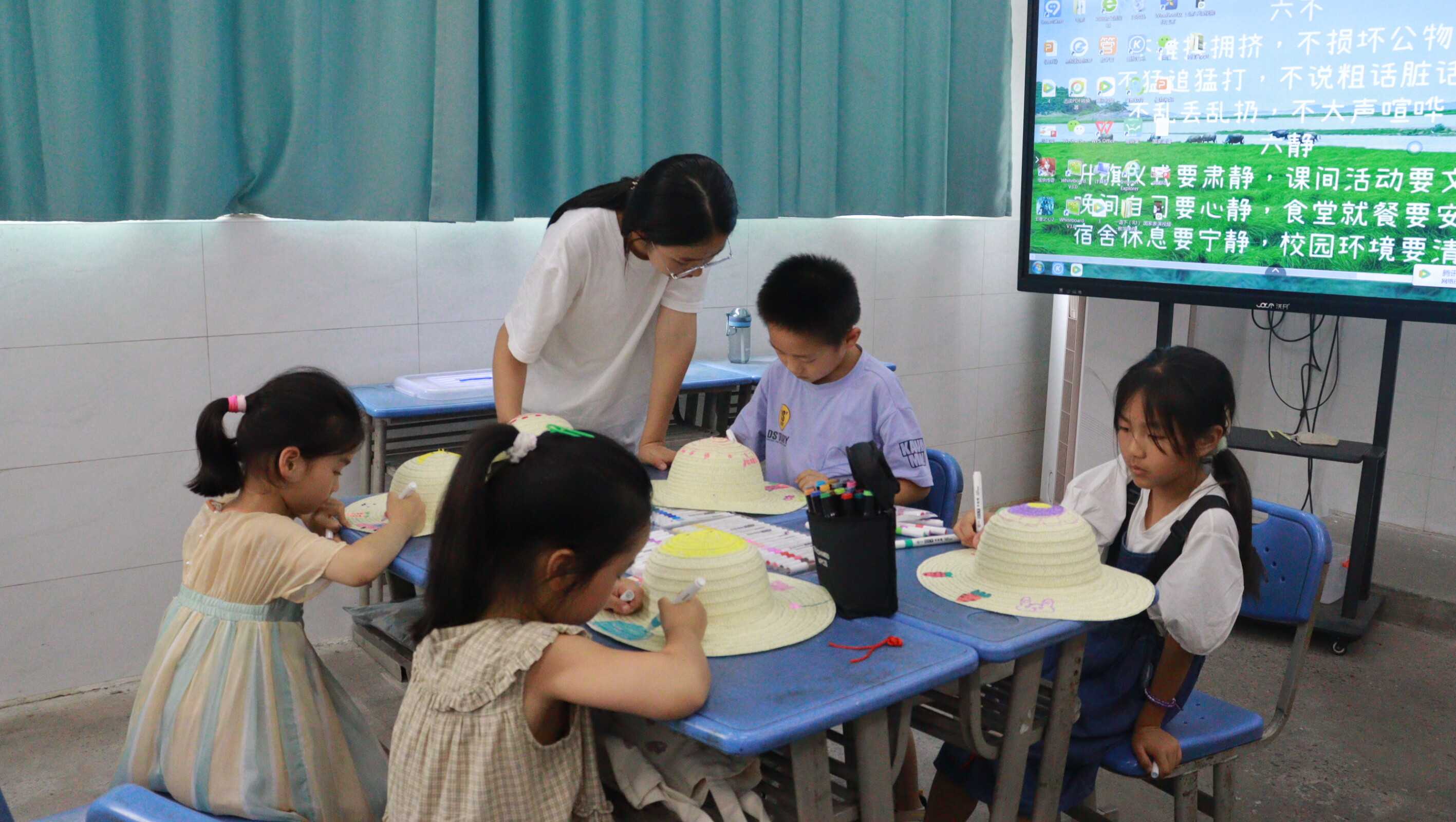 �Ϸʴ�ѧѧ�Ӹ�С����չ���ʵ��:���Ļ��ñ�����ֻ�����