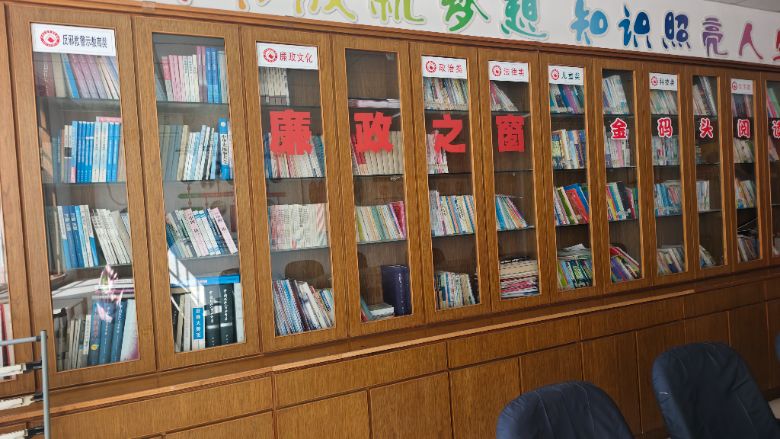 �����洦��ʵ������ʱ��������ѧԺѧ��׷�ٻ��������Ļ����衰˫������