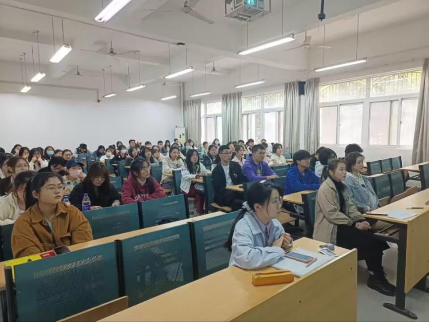 �Ϸʴ�ѧ���ѧѧ����֧����չ���Ź���ϵ�л