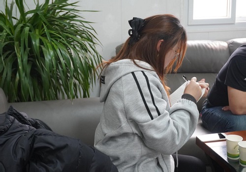 ʵ������ֹ���������ж����������������ʵ�����и�