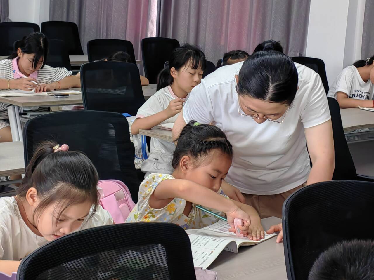 ���ĸ������������