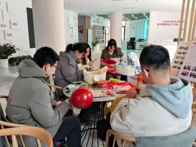 ��԰ѧ�Ӻ������ʵ����������س��������Ž���ӭ�´�������