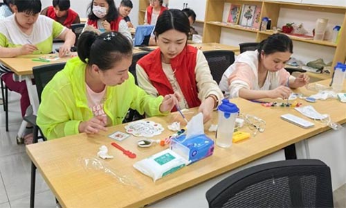 ����ů�����գ����ݰ����¶�