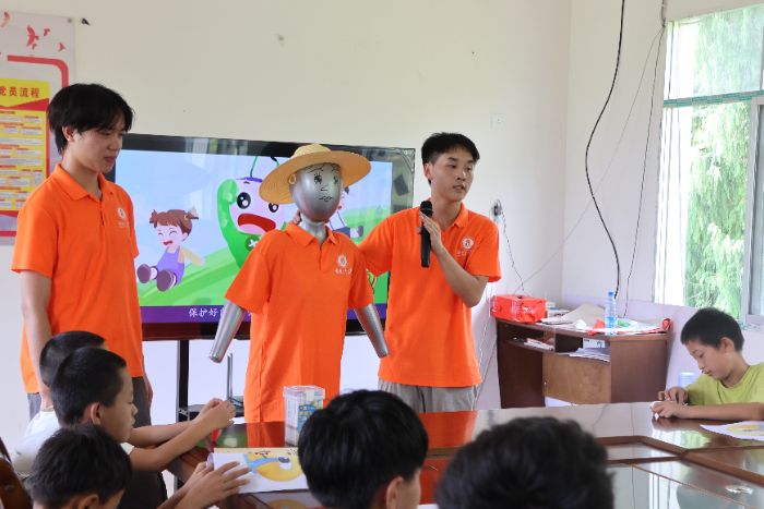 �ػ��ɳ���ɫ��������ȫ���� ������Ϫ�ش塰����ϵ�ǣţ�����ů�Ŀ�չ