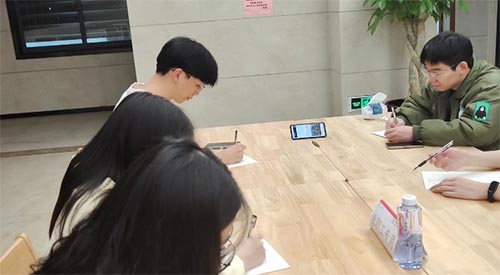 ��һ�Σ���һ�Σ����СϪů����