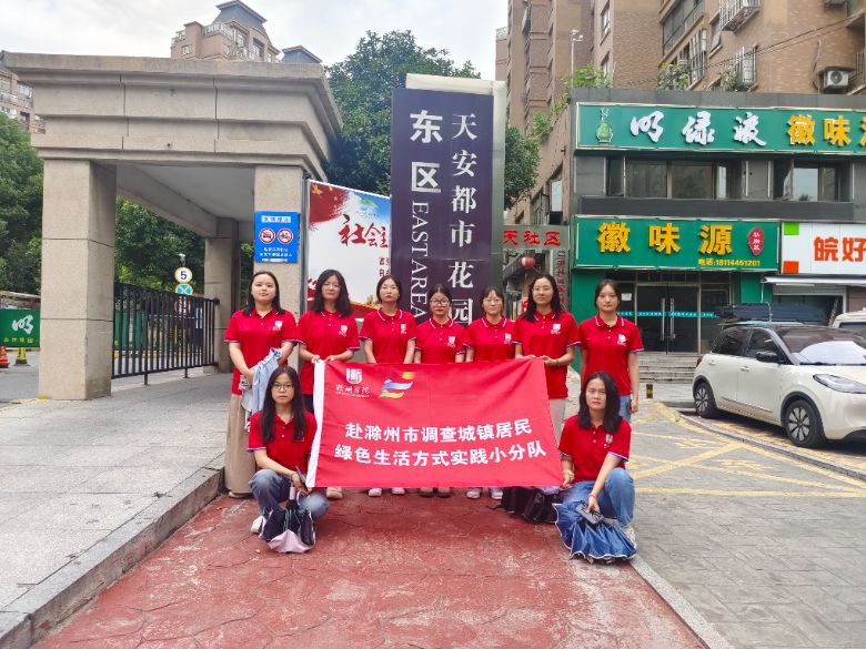 ���ڡ������硱|������ɫ�������������԰�����������е�����������ɫ���ʽС�ֶ�