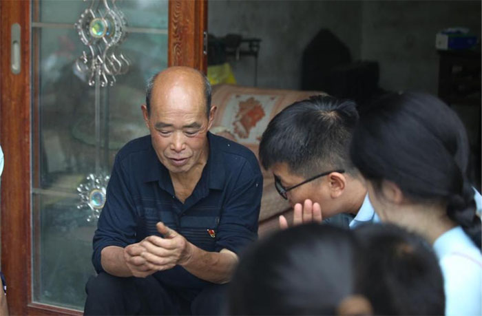 ����Ժѧ�������磺��������ɫ���򣬾���������ˡ�