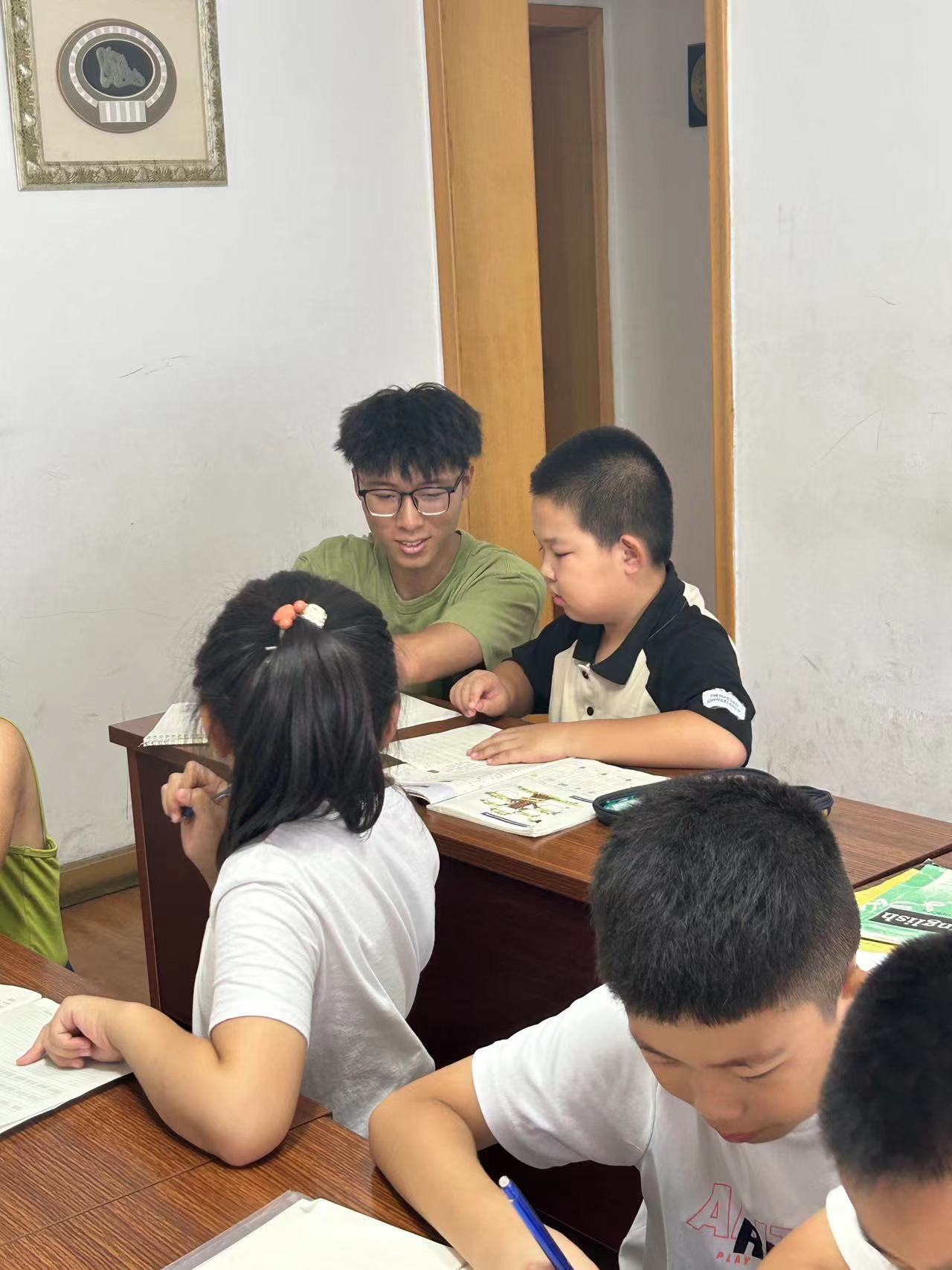 ������ͬѧ�ڿκ����