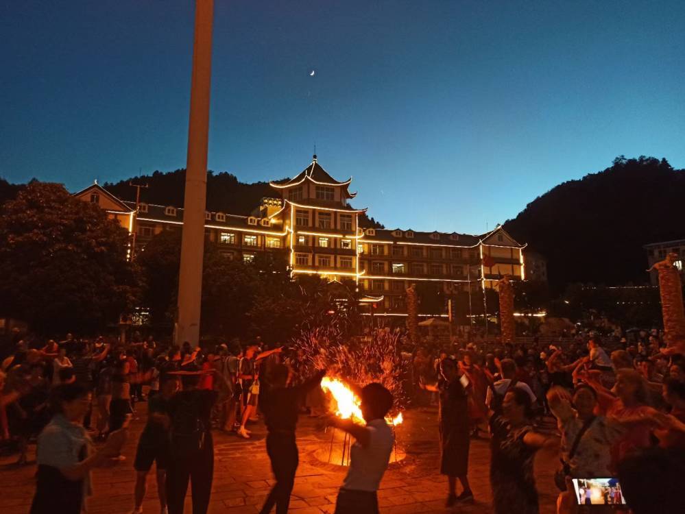 ���л�еʵ�����߷ú���ʡԶ���ص�����巢չ