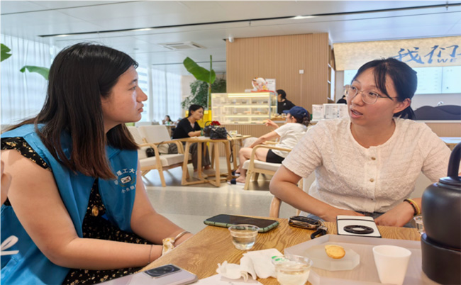 ɽ������������С�㡱�Ŷ�Я�ֺ�������־Ը�ߣ��������ض�ͯ����