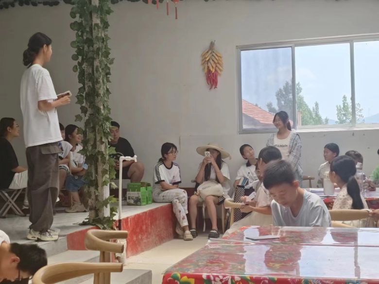 ɽ����ѧС����֧�̵��������ȶӸ�������ˮ���¥����չ֧�̻�