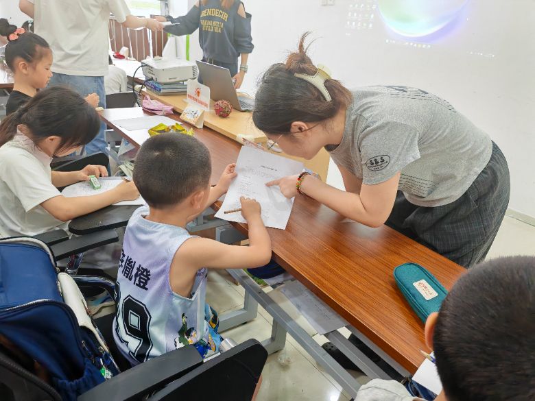 ���ݴ�ѧҽѧԺ���������Ρ� ҽ�Ʒ������߽�������չ���ݽ�����