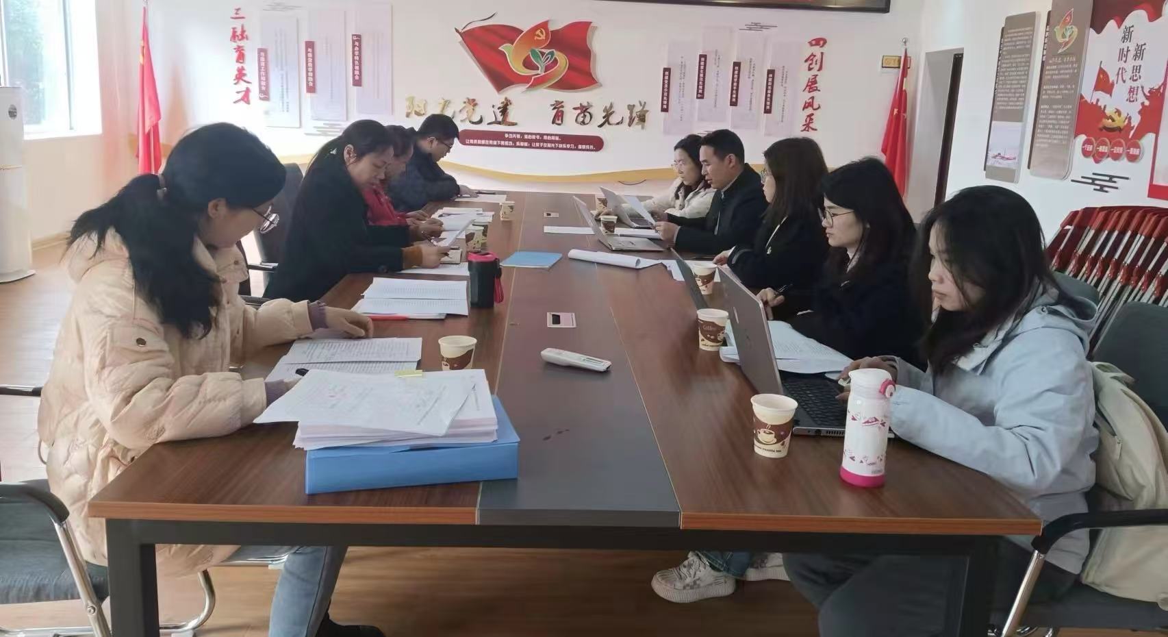 ���Ļ�Ŧ������ͬ���ġ���������ʦ����ѧ����ѧ����У԰�Ļ������Ŷӡ����������ǡ�������������������л����干ͬ����ʶ��������У԰�Ļ�����״����