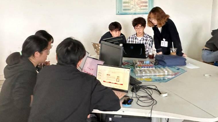 ���ϿƼ���ѧ��ѧԺ��ʮ���ɲ��Ǹ���ѵ֮���˳��ᢡ�