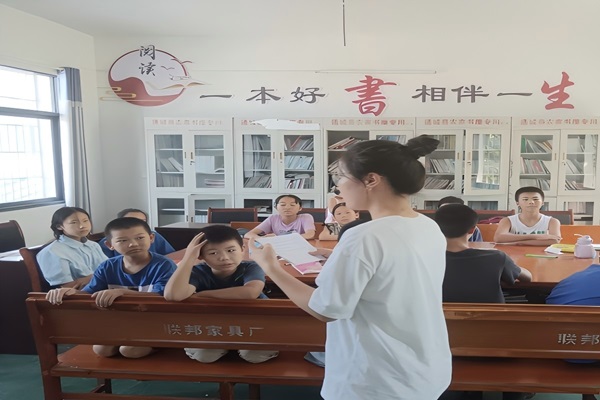 �������ѧԺ���ഺ���Ρ�ͨ��־Ը����ӿ�չ�����簲ȫ����ɫ�γ�