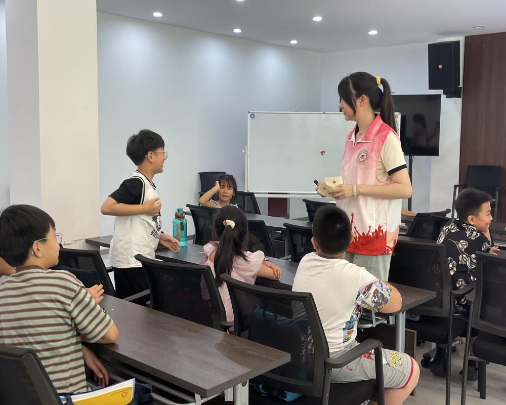 ������ī��ϣ�����ഺ־Ըů���� �����Ͼ�ʦ����ѧ̩��ѧԺ�������ʵ����ʵ