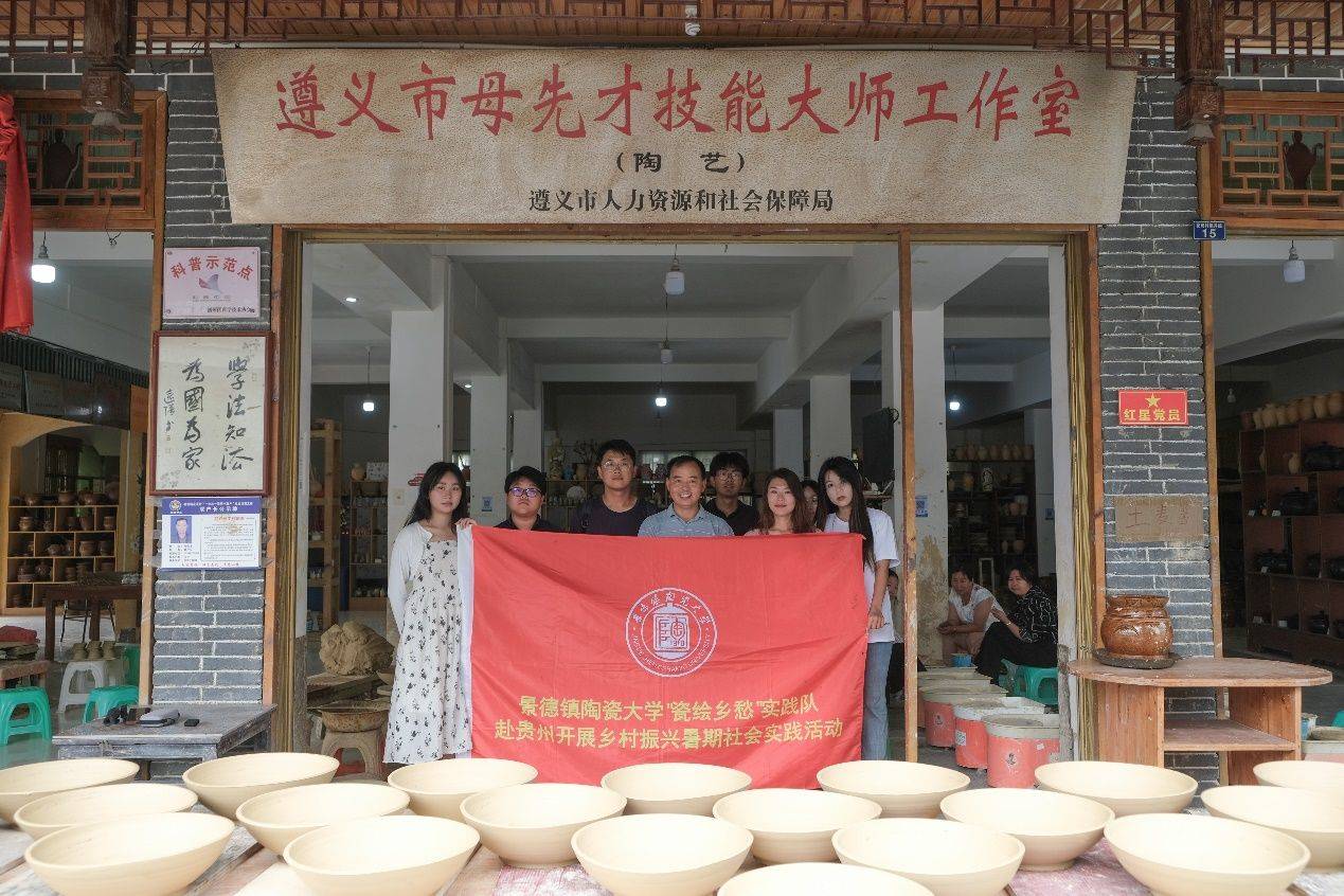 �������մɴ�ѧ���ɻ���ʵ���Ӹ����ݿ�չ�������ʵ���