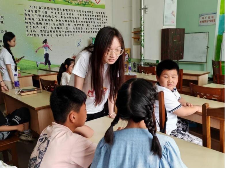 �����٣�ʵ�����ˣ����аࡰ�֡���������