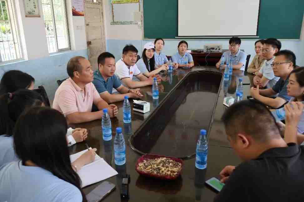 "������硤����ͯ��"�����ذ���Я�ֵط���չУ�ع���� ��������ѧԺ����ʯ���忪չ�������ʵ��