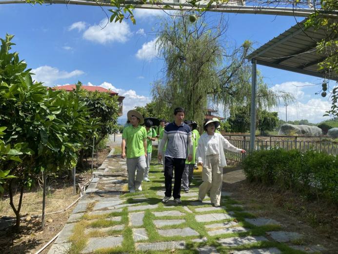 ��ѧ��ũ���ƶ�ũҵ��չ