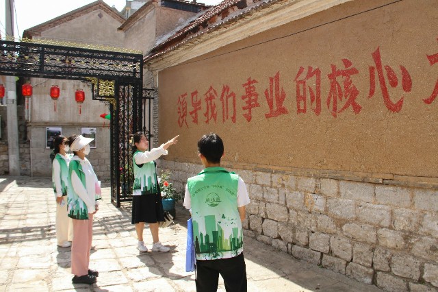 ɽ��������ѧ����С�ࡱʵ���ŵ���ԴȪ������Ļ�����ɹ�