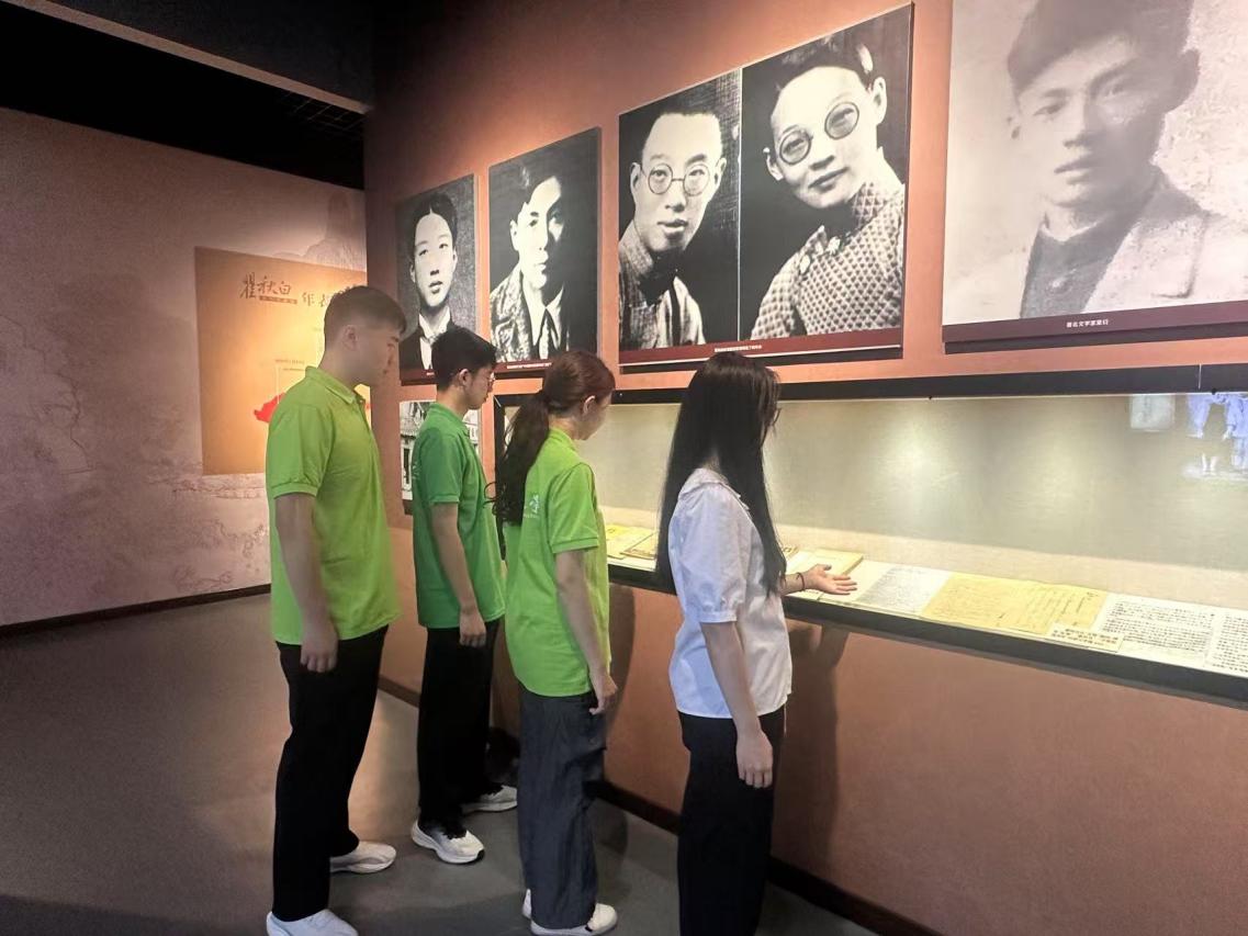 ׷Ѱ�����㼣������ΰ���� ��������ũ�ִ�ѧ��ѧԺ����͡��չ��