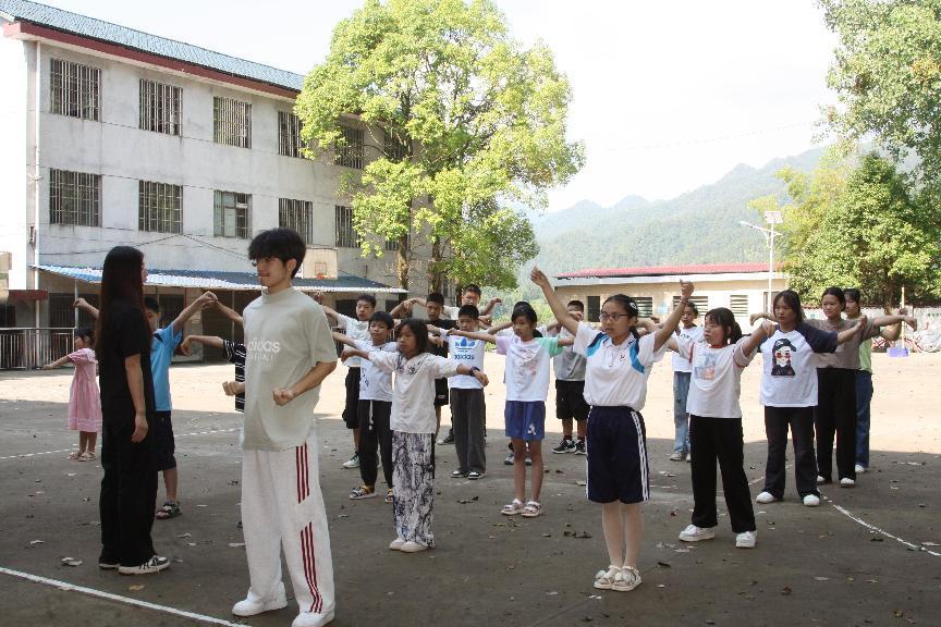 �������ߡ�δ������ɫ�������տ��� ������������