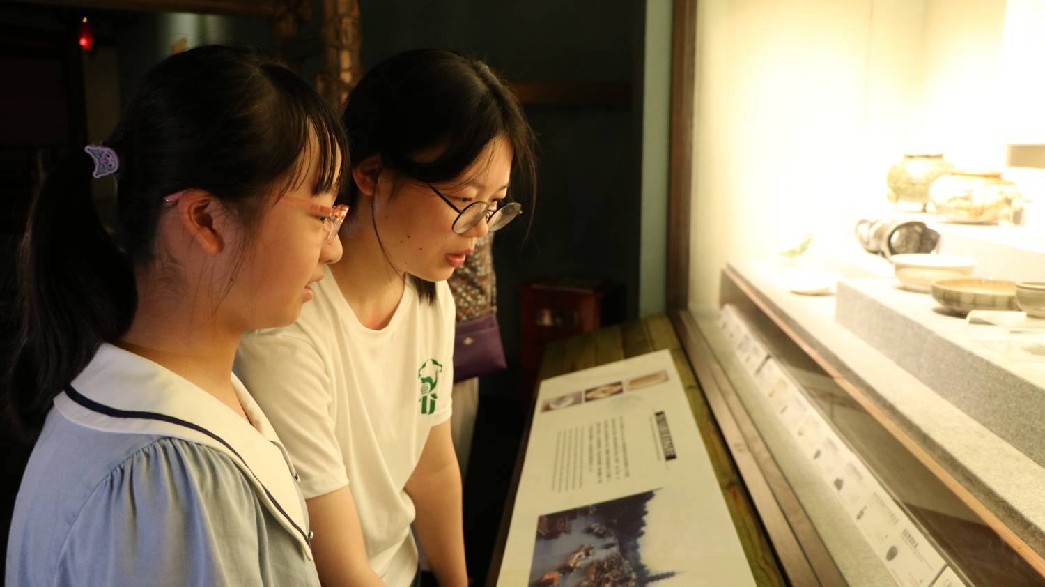 �����������������֪�������ѧ��Я�Ĳ������߽�����˫����