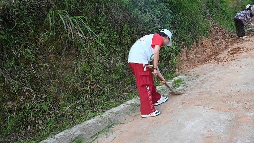 ���״�ѧ��õ��־Ը�ţ�������·����д�׷���ƪ