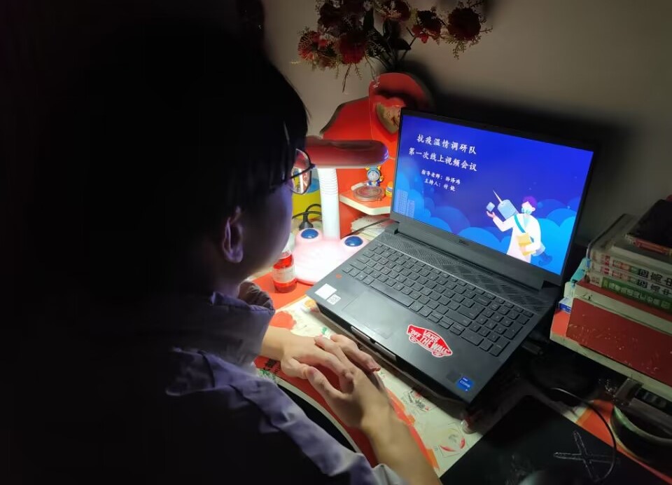 ����������жӵ�һ�����ϻ���