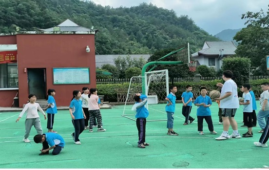 ����������ҵѧԺ�߲ʼ��ڣ���麢�ӳɳ����������ü���