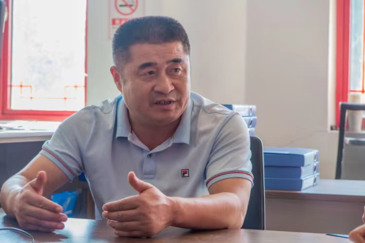 �����ɫ��壬�����������������й�ʯ�ʹ�ѧУʷ�����κ���ʵ��