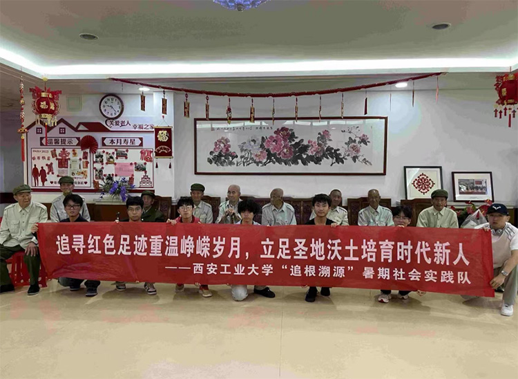 �������»��죬���к�ɫ����