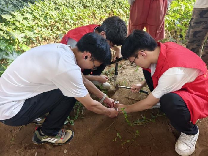 �ʻ�ѧԺ�������硱�������ʵ��������ػ����ϣ�������������