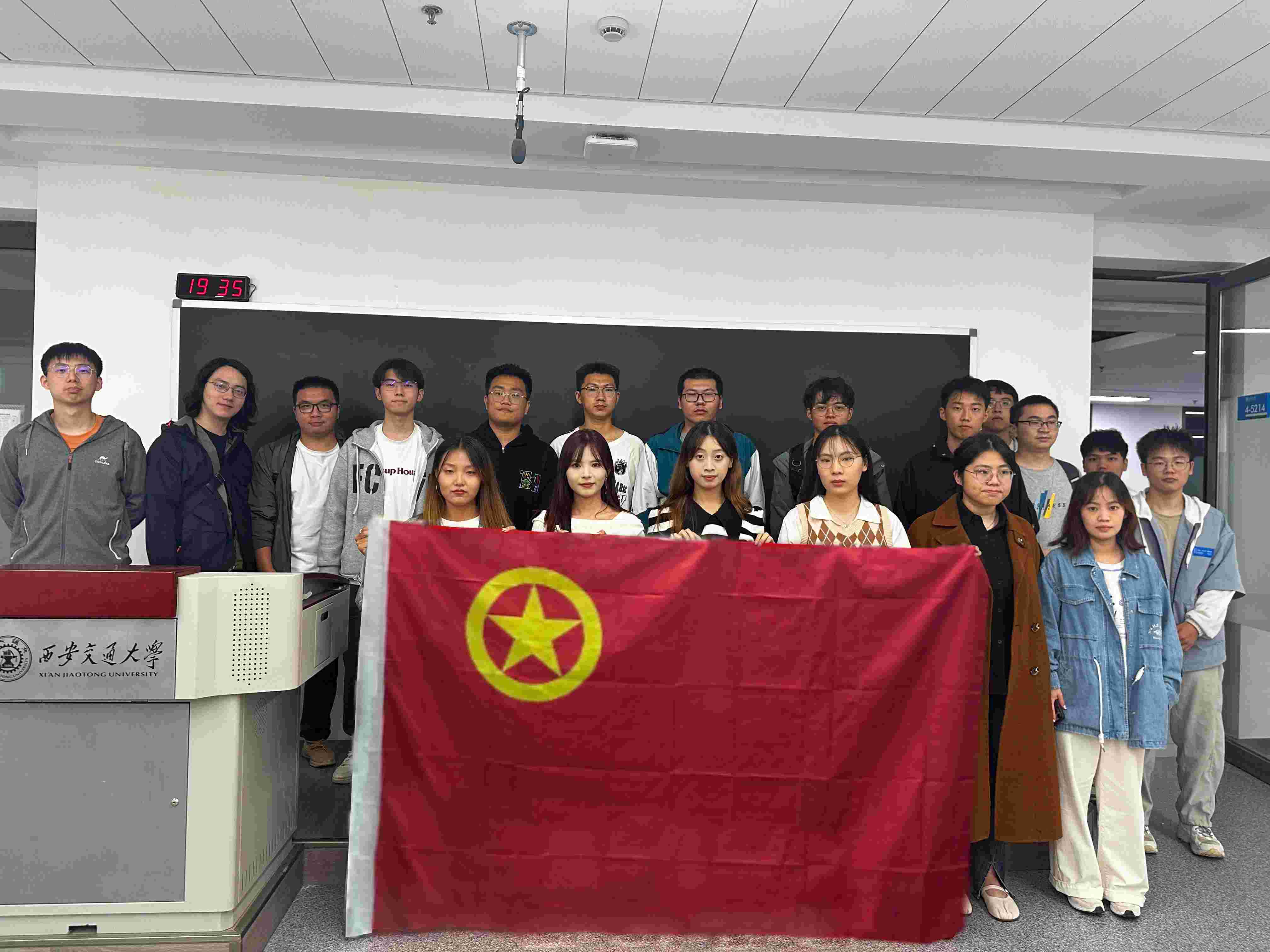 ����ӳ���ģ�н��ҫʱ������˶4258��֧�����ջ