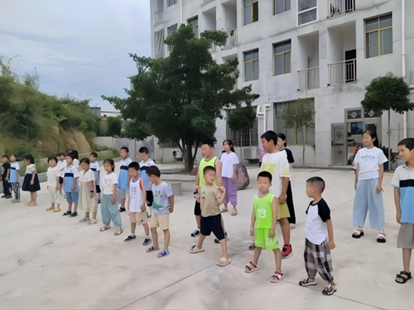 ������Ի����뽡��ͬ�С����������ѧԺ���ഺ���Ρ�־Ը�����