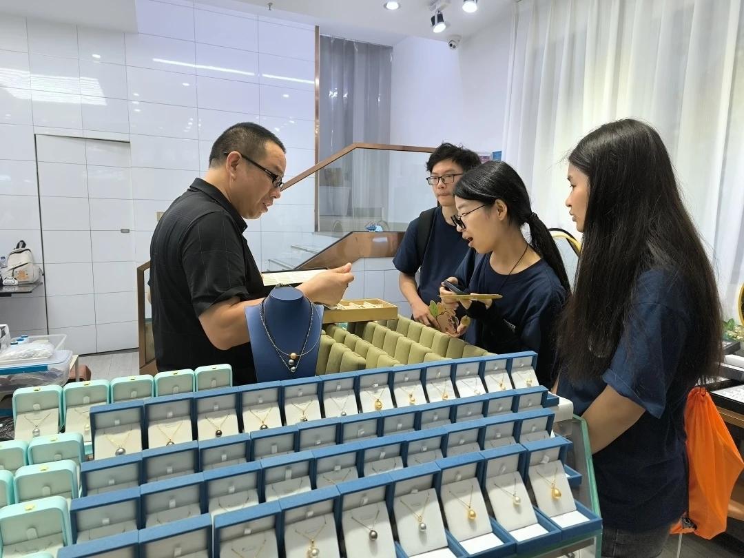 ���Ժѧ�����롰����֮���� �����ջݽ��ڸ��ܲ�ҵ����