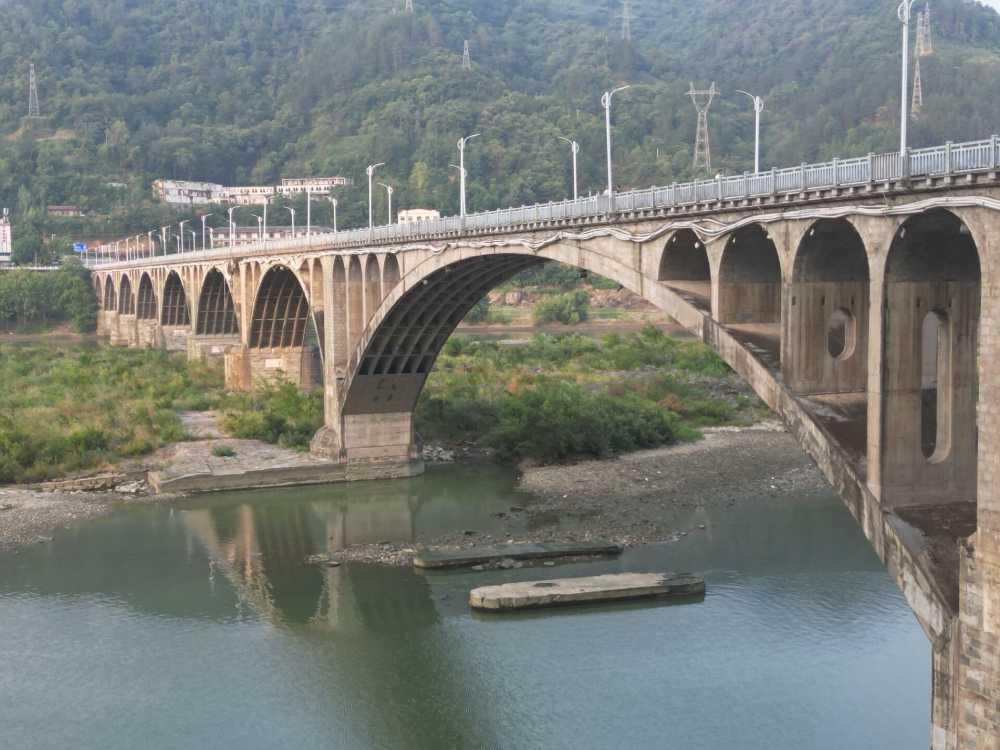 ػжũֿƼѧˮѧԺʯȪ