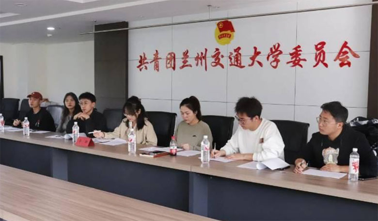 ���ݽ�ͨ��ѧ���߽�����־Ը������Ŀ����������˳������