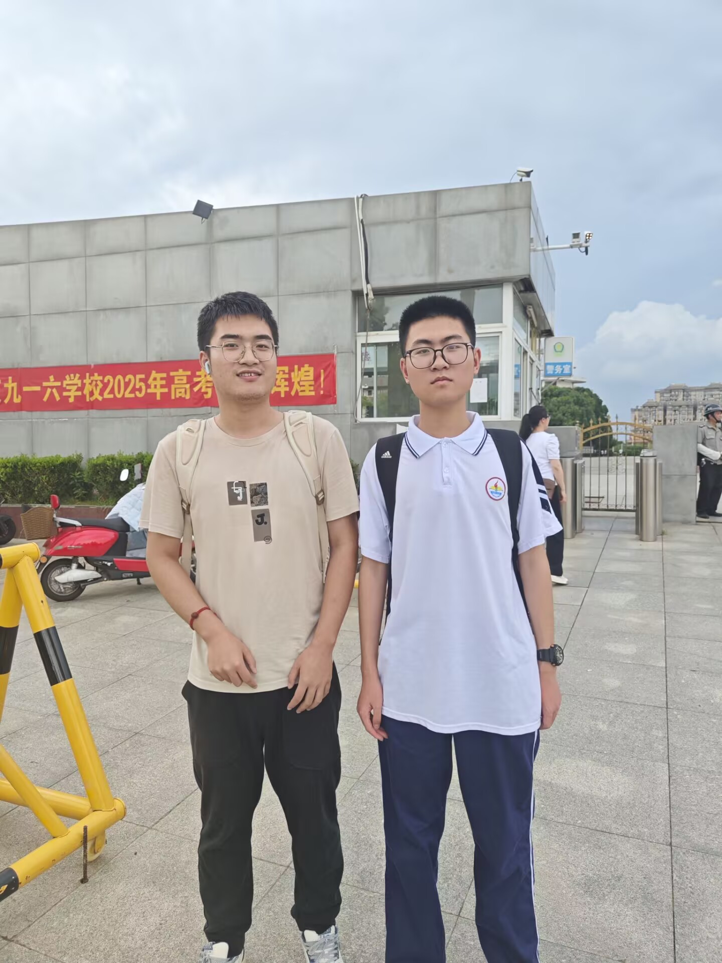 �����һ��ѧУ������AIǱ�ܣ����ǻ�֮���������ʽУ԰