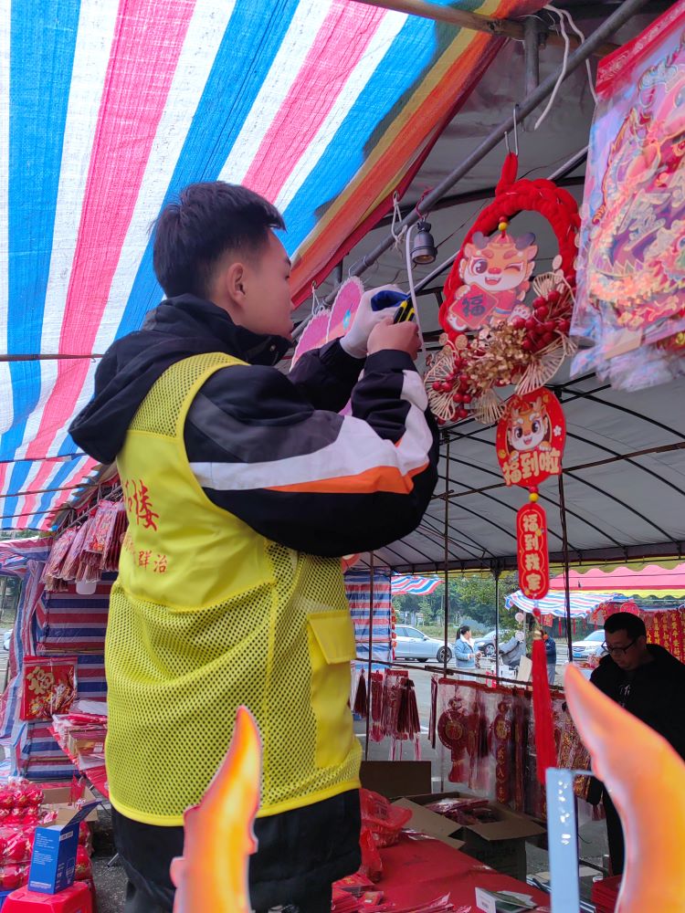 ����ѧ�ӷ����磺����ӭ������־Ը���񣬹��������·�Χ