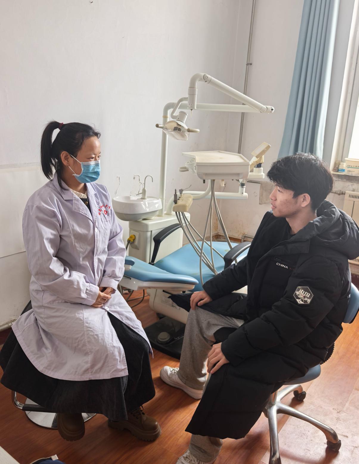 ɽ����ѧ��Ĥ�ǽ�ʵ��������ǰ����ţ����ҽԺʵ�ص���