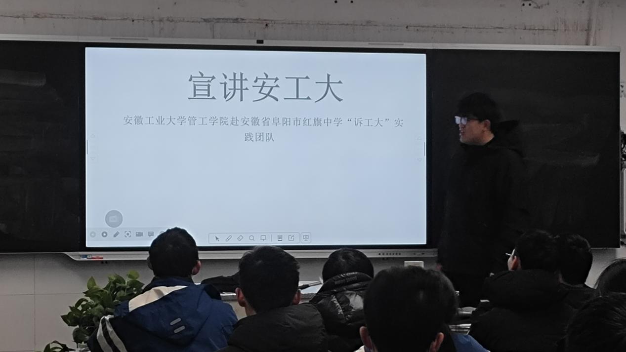 �ܹ�ѧԺ���١������硱���ʵ����ʵ��ʮ������ů���ж�ĸУ�У��캮ѧ������Ũ