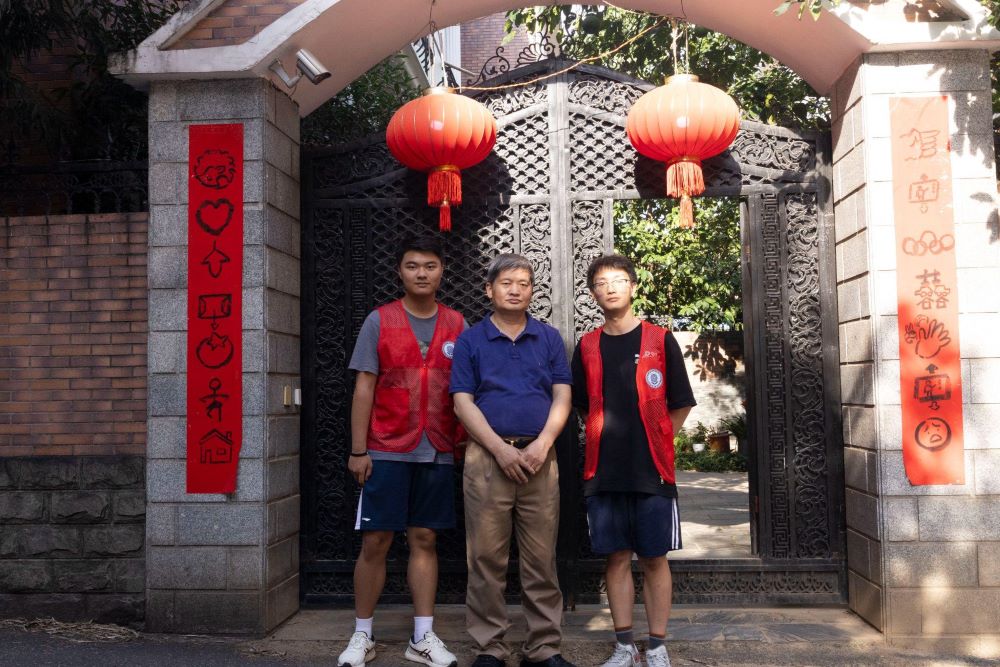 ר������Ծ��������ϵͳ���۲�ѧϰ