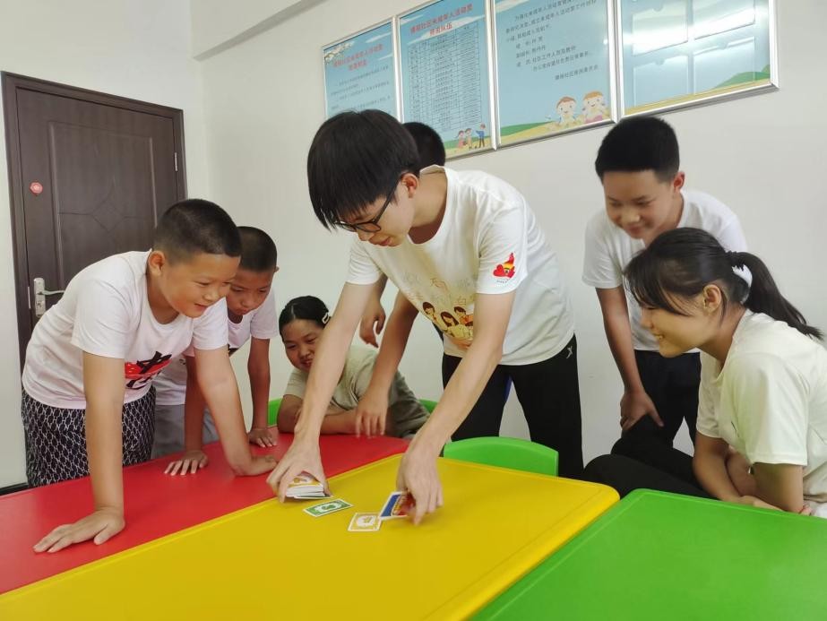 ����绪���������ǣ��Ļ�Զ���ӿ�չ����չʾ����