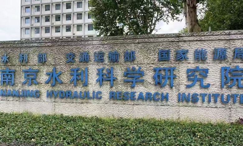 �ഺ�����������ǰ��֮���������ǻ۷������������Ӻ�ѧ�Ӹ��Ͽ�Ժ��չ���ʵ������