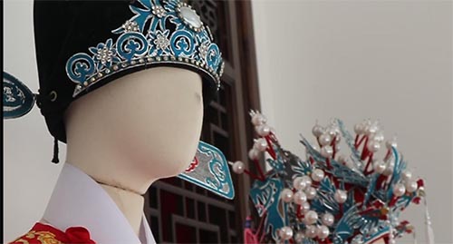 �ӡ�������ˡ���������Խ��Ϸ��������ҵ��չ������������̸¼