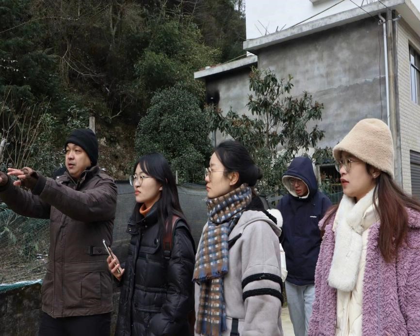 ����ɽ�ش�ˮ���� ��У����ˮ���ࡱ ��������ʦ����ѧ����ѧ����