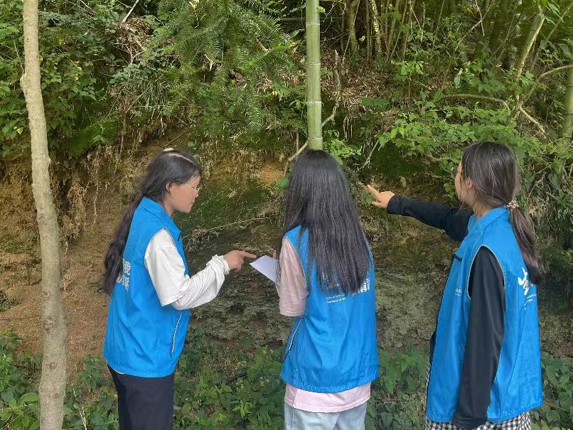 ����ʦ����ѧ������ѧѧԺ����С�࣬ɭС�̡�֮������캽��̬��ʵ�������ſ�չϵ�л����һ��̽��޺����һ��ާ������